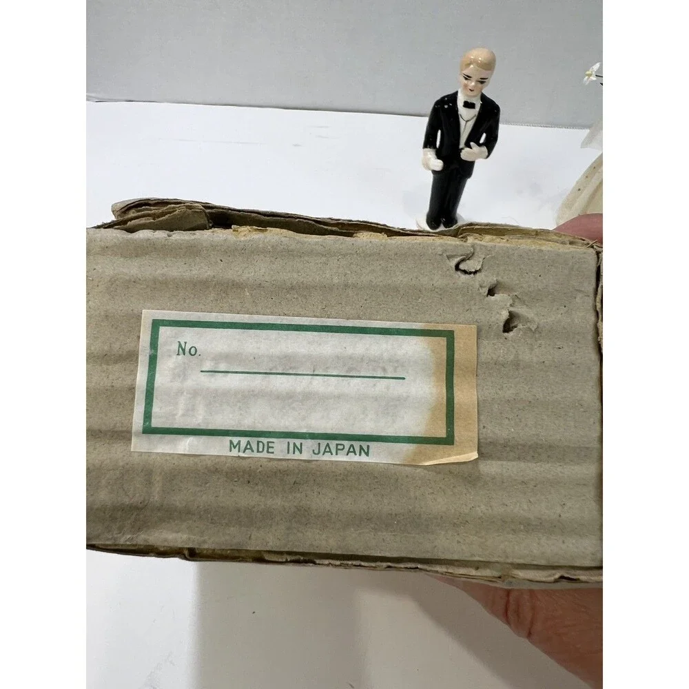Vintage 1950s Bride & Groom Cake Topper Wedding Traditional Veil Tuxedo Blonde